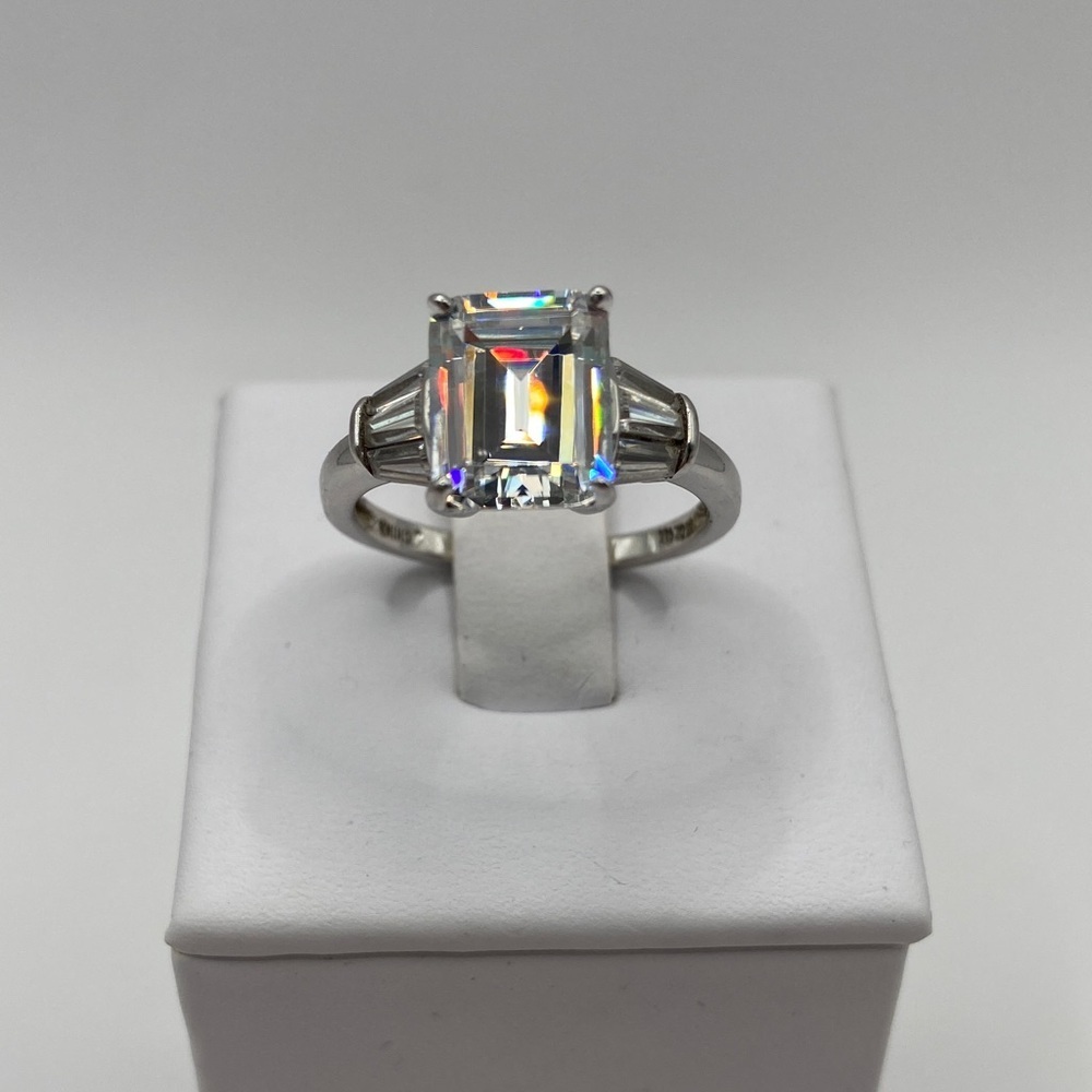 Sterling Silver 925 Emerald Cut Solitaire Simulated Diamond Baguette Ring 8 1/4